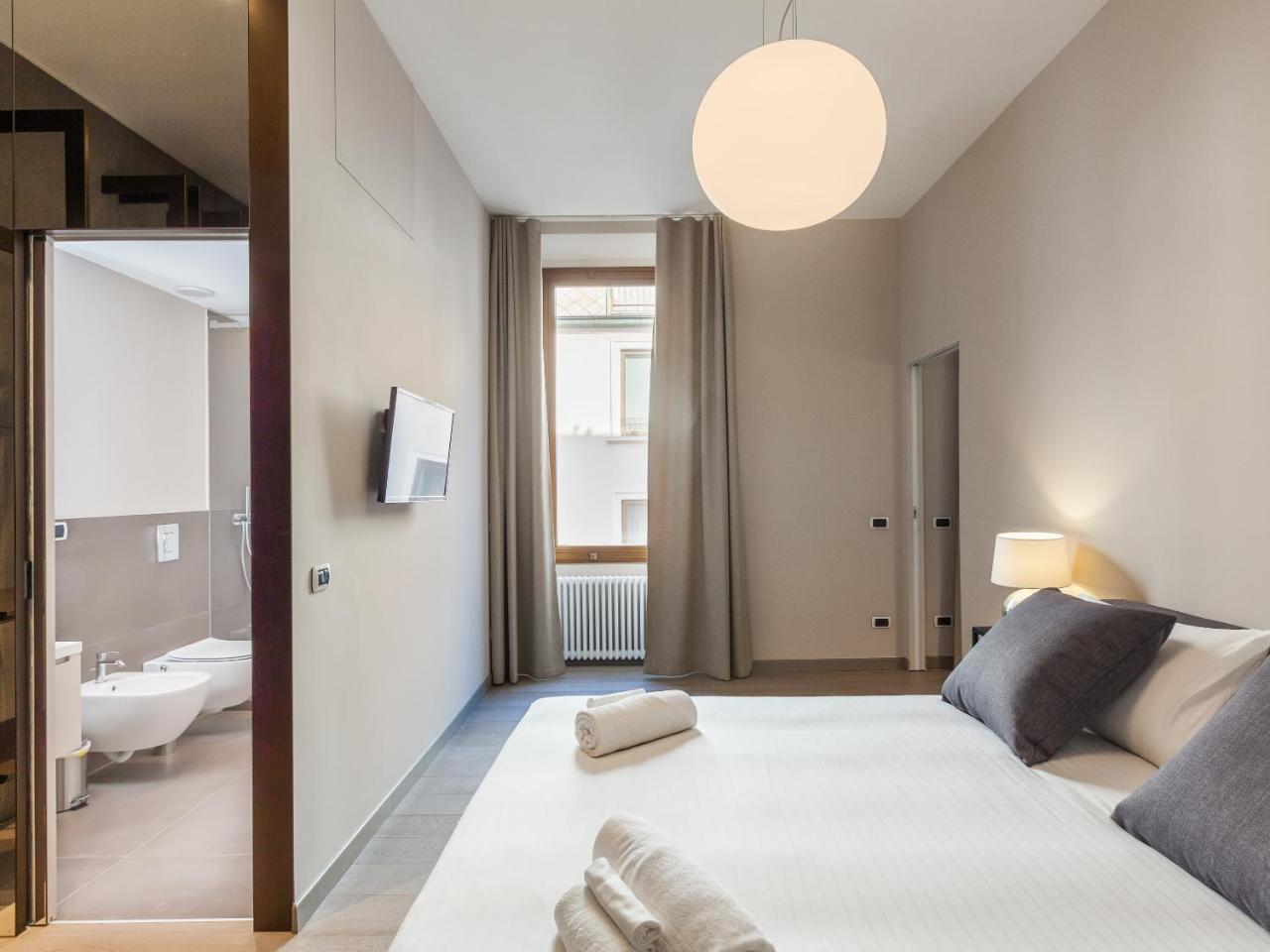 Easyhomes-Duomo Suites & Apartments ميلان المظهر الخارجي الصورة