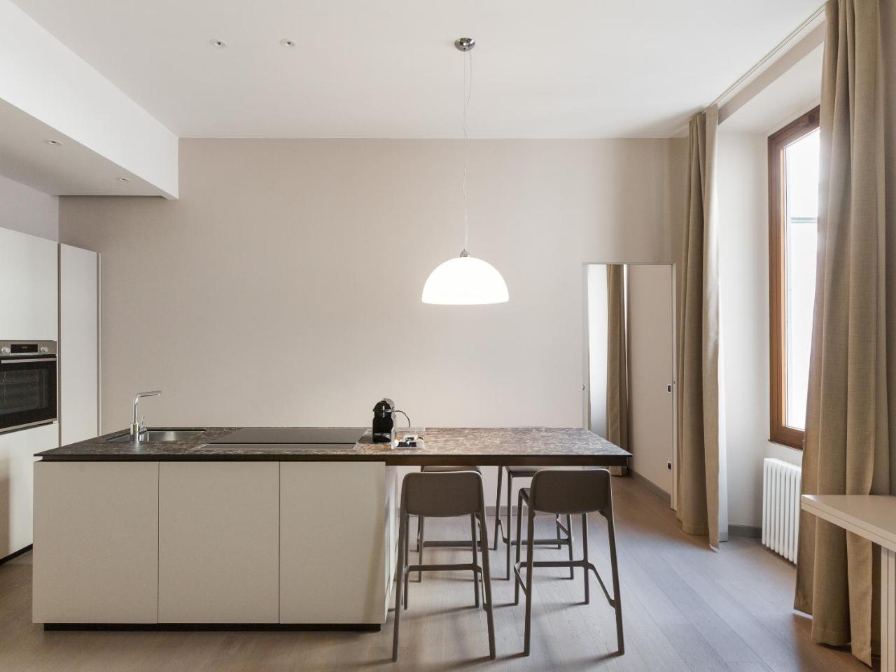 Easyhomes-Duomo Suites & Apartments ميلان المظهر الخارجي الصورة